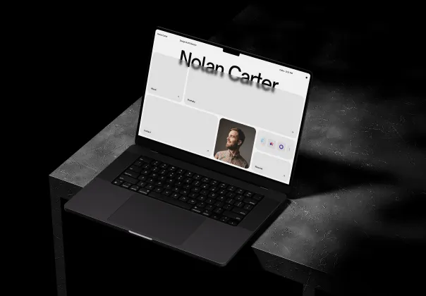 قالب پورتفولیوی شیشه‌ای رایگان | Crysta